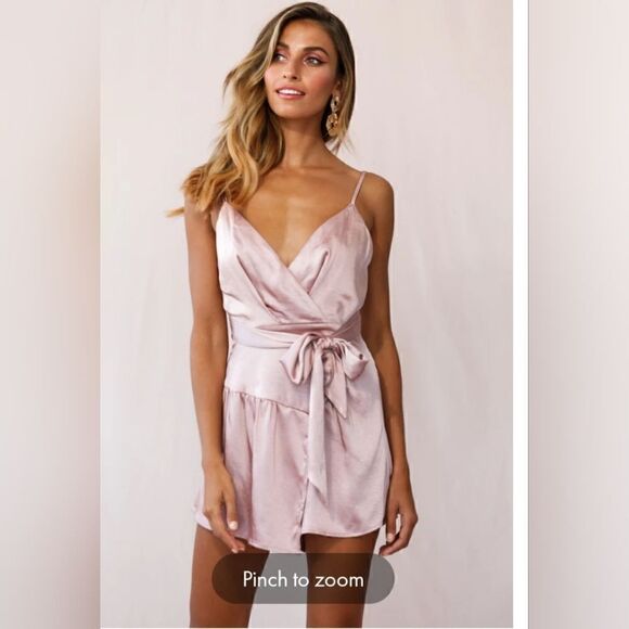 NWT LESLIEARETHA WRAP FRONT SKORT ROMPER ROSE GOLD - Picture 5 of 7